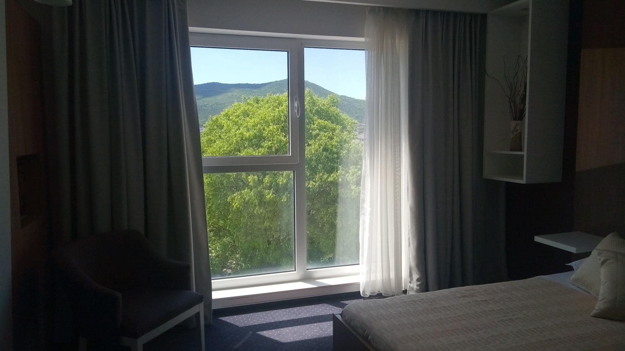 海尔采格酒店 Međugorje 外观 照片