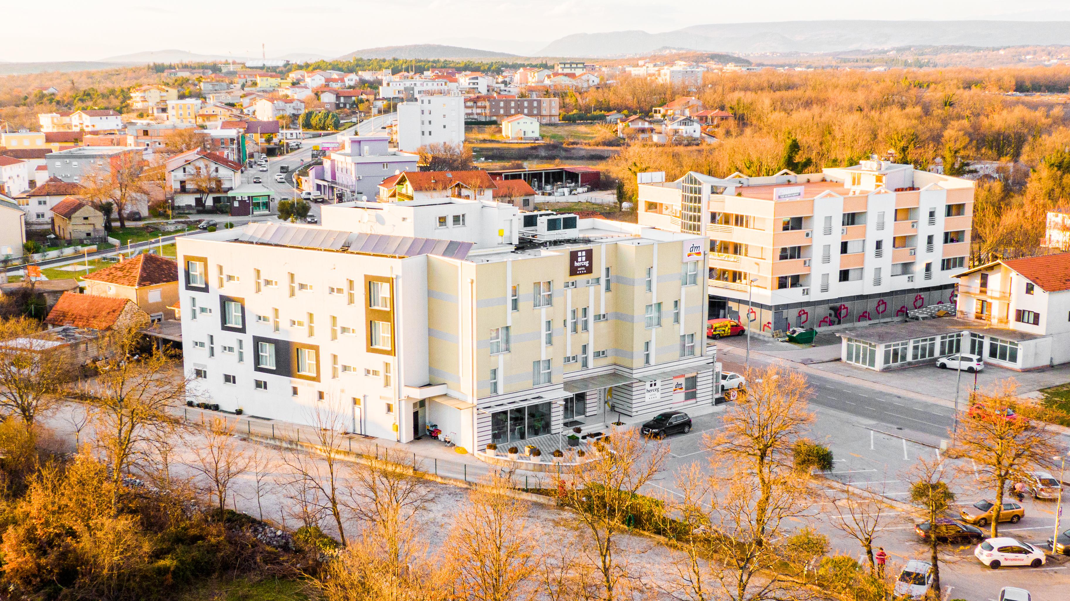 海尔采格酒店 Međugorje 外观 照片