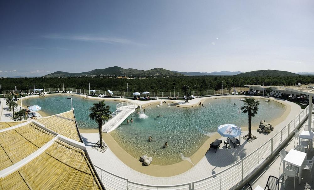 海尔采格酒店 Međugorje 外观 照片